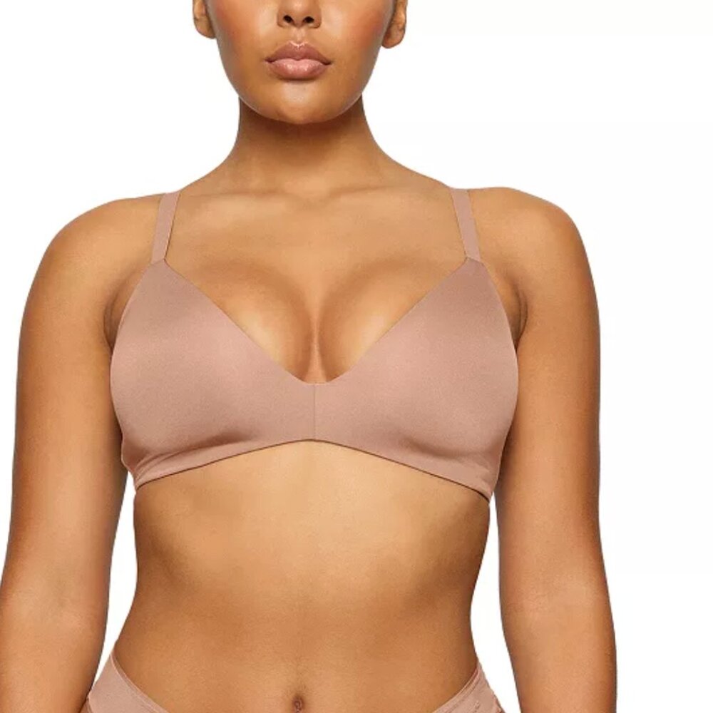 SKIMS Sienna Wireless Form T-shirt Bra NWT 38C